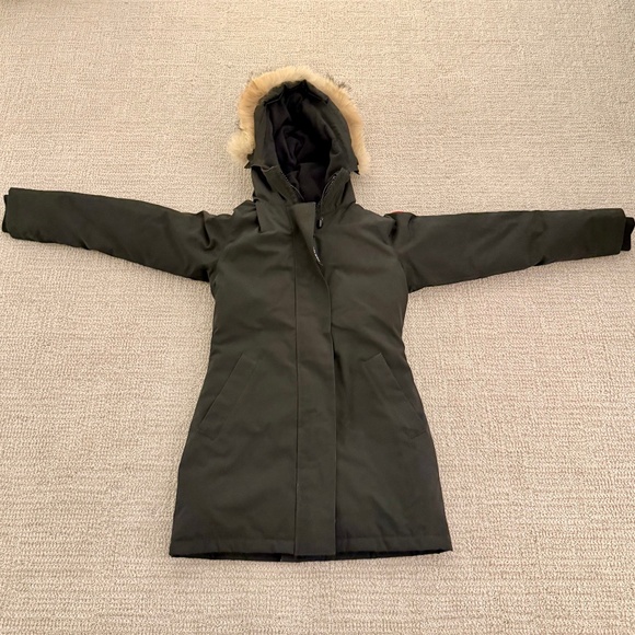 Canada Goose Down Parka – Women’s XS – Black – Excellent Condition - Picture 8 of 8